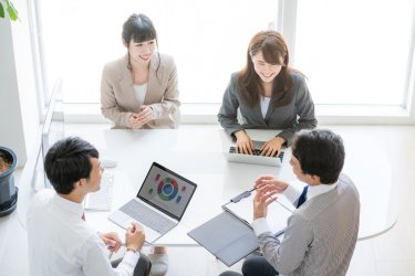 企業が取り組む女性のキャリア支援策